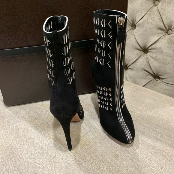 Alaia laser cut detail booties - Picture 5 of 10